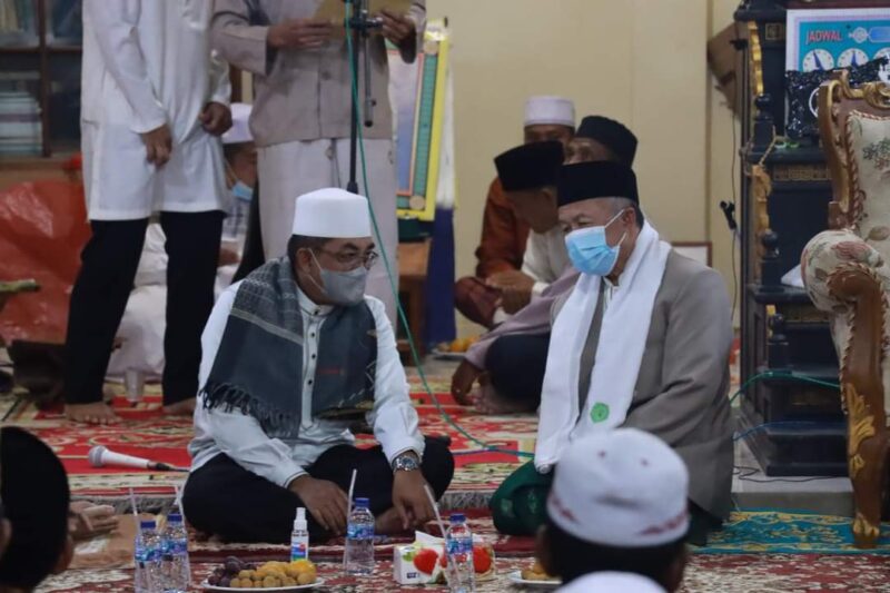 H Anwar Sadat bersama KH. Ikhsanuddin Muslim, LC saat Peringatan Isra Mi'raj Nabi Muhammad SAW 1444 H, Sabtu (19/2/22). FOTO : Amat/Kiky