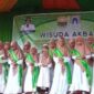 Prosesi wisuda akbar bersamaan sekaligus dengan peresmian Rumah Tahfidz An-Nazir di Desa Muaro Jambi, Selasa (22/2/22).