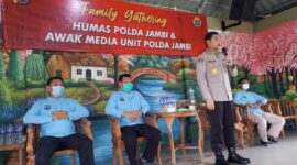 Kabid Humas Polda Jambi Kombes Pol Mulia Prianto Saat Sambutan Acara Family Gathering di Kampung Organik, Kota Jambi, Selasa (22/2/22). FOTO : Dhea
