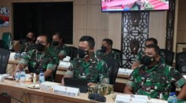Danrem 042/Gapu Brigjen TNI Supriono, S.IP, MM saat Hadiri Rapimnas TNI POLRI 2022 DI Mabes Cilangkap, Selasa (1/3/22)
PENREM042