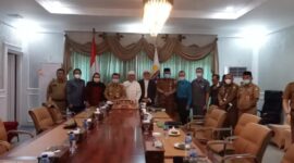 Rapat Pertemuan antara Pihak Unbari dengan Pihak Yayasan Pendidikan Jambi di Ruang Video Conference Rumah Dinas Gubernur Jambi, Selasa (01/03/22).