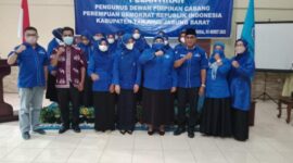 Jamal Darmawan Sie bersama Pengurus DPC PDRI Tanjung Jabung Barat
