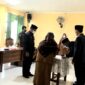 Kepala BKPSDM Tanjung Jabung Barat R Gatot Suwaso, mewakili Bupati Tanjab Barat H Anwar Sadat di Aula BKPSDM Tanjab Barat, Senin (14/3/22).