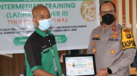 Kapolda Jambi saat berikan materi wawsan nusantara Latihan Kader II tingkat Nasional HMI Jambi di Asrama Haji Kota Jambi, Minggu (20/3/22). FOTO : Ist/Noval.