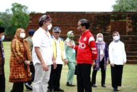 Bupati Masnah Dampingi Presiden Jokowi Kunhungi Candi Muaro Jambi, Kamis (7/4/22). FOTO : Ist