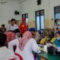 Pelaksanaan serbuan vaksinasi massal di Yayasan Budhi Luhur Kuala Tungkal, Senin (11/4/22). FOTO : lintastungkal.com