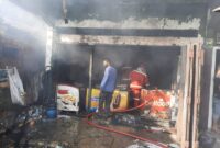 Sejumlah Rumah Warga dan Ruko di Lorong Cendana Ludes Terbakar. FOTO : Noval
