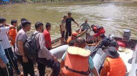 Remaja Tenggelam di Sungai Tembesi Ditemukan. FOTO : BASARNAS