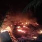 Tampak Koban Api Memakan Badan Rumah. FOTO : Tangkapan Layar