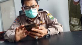 Kepala BPBD Kabupaten Muaro Jambi, Ardanus ketika dikonfirmasi di ruang kerjanya, Selasa (19/4/22). FOTO : Noval.