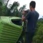 Penampakan Truk CPO Terguling Tabrak Tiang Listrik. FOTO : Ist