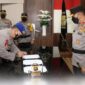 Kapolda Jambi Irjen Pol A. Rachmad Wibowo Saat Lantik AKBP Michael Mumbunan Sebagai Dir Pol Airud di ruang kerja Kapolda, Rabu (27/4/22). FOTO : Ist.