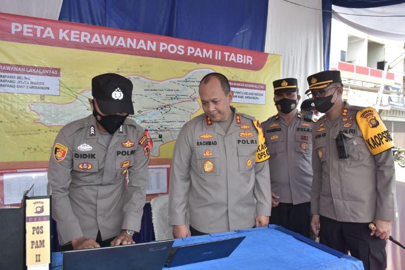 Kapolda Jambi Irjen Pol. A. Rachmad Wibowo lakukan peninjauan pelaksanaan Operasi Ketupat 2022. FOTO : Dhea.
