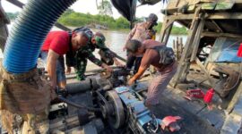 Kapolres Bungo AKBP Guntur Saputro, SIK, MH Memimpin Penertiban PETI di belakang Kantor Lurah Tanjung Gedang Kecamatan Muara Bungo, Kabupaten Bungo, pada Kamis (05/05/22). FOTO : Hms Res Bungo.