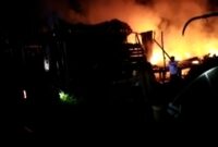 Saat Api Memakan Badan Rumah Korban FOTO : Tangkapan Layar.