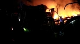 Saat Api Memakan Badan Rumah Korban FOTO : Tangkapan Layar.
