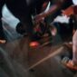 Ngamuk, Seorang OTK Diamankan Anggota Polres Tanjab Barat, Rabu (25/5/22) malam. FOTO : BAS