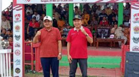 Hamdani mendampingi Bupati H. Anwar Sadat saat penutupan Turnamen Sepak Bola Hamdani Cup VI di Lapangan Citra Muda Kampung Baru, Kecamatan Batang Asam, Kamis (16/6/22). FOTO : Ist