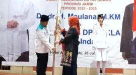 Àcara Pengukuhan Dr. dr. H. Maulana sebagai Ketua DPD Rumah Komunikasi Lintas Agama (RKLA) Provinsi Jambi digelar di Hotel Aston, Kamis (27/7/22). [FOTO : Ist]