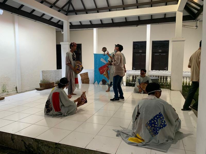 Teater Tonggak Akan Gelar Karya Pengolahan 'LESUNG LUCI' di Jambi dan Palembang. FOTO : Dhea