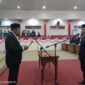Proseai Ishak Resmi Dilantik sebagai PAW Anggota DPRD Tanjab Barat oleh Wakil Ketua DPRD Ahmad Jahfar. Foto : Bujang