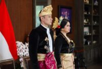 Ketua Umum Partai Demokrat Agus Harimurti Yudhoyono (AHY) didampingi Annisa Larasati Pohan mengikuti Upacara Peringatan Detik-detik Proklamasi secara virtual, Rabu (17/8/22) pagi. FOTO : Ist