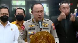 Irwasum Komjen Agung Budi Maryoto dalam konfrensi pers di Mabes Polri, Jumat (19/8/22). FOTO : Tangkapan Layar.