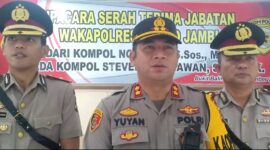 Kapolres Muaro Jambi AKBP Yuyan Priatmaja Saat Pimpin Serah Terima Jabatan Wakapolres. FOTO : Noval