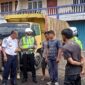 Kegiatan Patroli terpadu sosialisasi dan edukasi terkait aktivitas bongkar muat angkutan barang di Jalan Palembang dan Jalan Kemakmuran (Asia) dalam Kota Kuala Tungkal, Senin (5/9/22). FOTO : Bas/LT