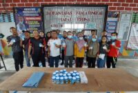 Kalapas Kelas IIB Kuala Tungkal Sugiharto bersama Jajaran usai menjalani Tes Urine di Kantor Lapas Kuala Tungkal, Kecamatan Bram Itam. FOTO : Humas