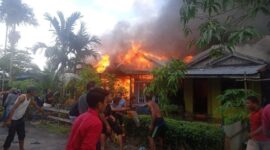 BREAKING NEWS : Musibah Kebakaraan Kembali Landa Pemukiman Padat Penduduk di Kuala Tungkal. FOTO : IST