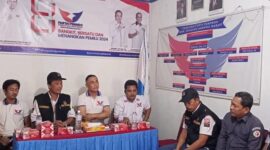 Ketua KPU Hairuddin didampingi Ketua DPD Partai Perindo Syafrizal Lubis dan Pengurus bersama Ketua Bawaslu Hadi Siswa dan Komisioner KPU saat verifikasi faktual, Senin (17/10/22). FOTO : Bas/LT