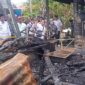 Bupati Anwar Sadat Saat Kunjungi Lokasi kebakaran. FOTO : Bas/LT