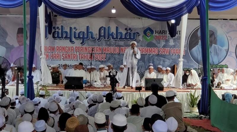 Acara Tabligh Akbar Maulid Nabi dan Hari Santri Nasional Pemkab Tanjab Barat di di Ponpes Al-baqiatush Shalihat. FOTO : End / LT