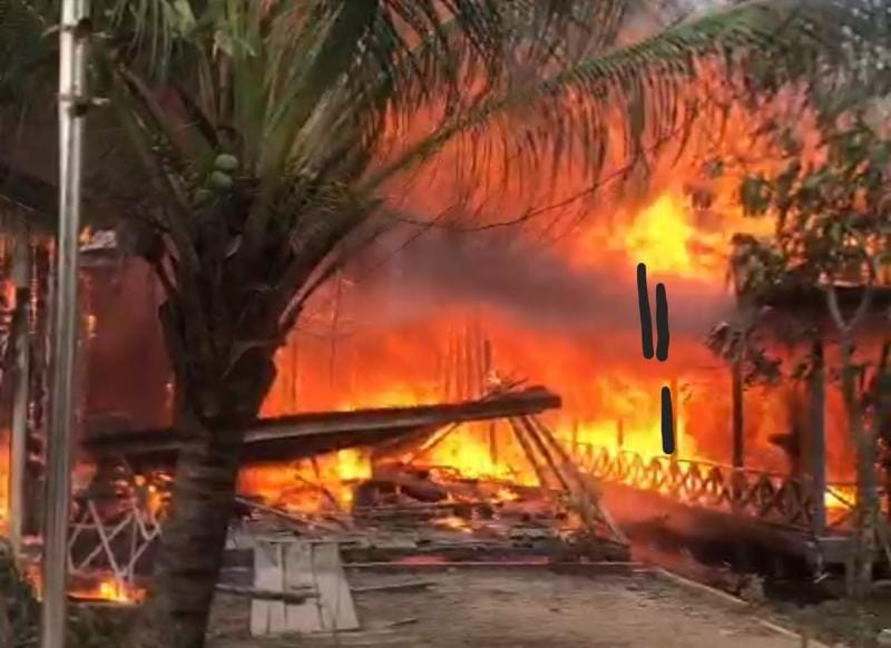 Kebakaraan Landa Pemukiman Penduduk di Panglima Ujung. FOTO : Ist