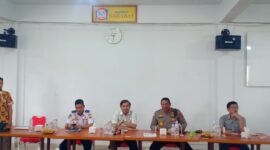 Ditlantas Polda Jambi Kombes Pol Dhafi dalam tatap muka Di Kec. Palmerah. FOTO : IST