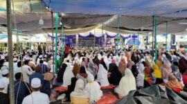 Tabligh Akbar Majelis Dzikir dan Haul Syekh Abdul Qodir Al-Jailani di Pondok Pesantren Al-Baqiatush Sholihat, Minggu (06/11/22). FOTO : LT