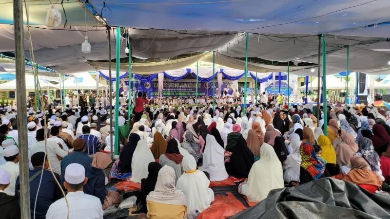 Tabligh Akbar Majelis Dzikir dan Haul Syekh Abdul Qodir Al-Jailani di Pondok Pesantren Al-Baqiatush Sholihat, Minggu (06/11/22). FOTO : LT