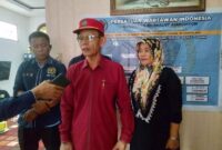 Ketua PWI Provinsi Jambi H. Ridwan Agus Depati didampingi Ketua dan Pengurus PWI Tanjung Jabung Barat. FOTO : Bas/LT