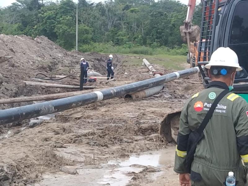 Lokasi Pipa Line Gas SUMUR NEB#9 di RT. 06 Dusun Pematang Lindung Desa Pematang Buluh, Kecamatan Betara, Tanjab Barat. FOTO : Ngah/LT
