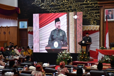 Jaksa Agung Republik Indonesia ST Burhanuddin menyampaikan sambutan saat Paripurna HUT ke-66 Provinsi Jambi, Jum'at (6/1/22). FOTO : Ist