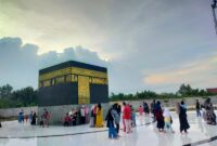 Replika Ka'bah di Kawasan Masjid Syeikh Utsman Kuala Tungkal. FOTO : Ist