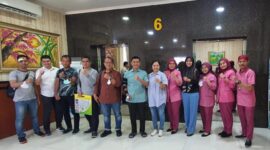 Kapolda Jambi Irjen Pol Rusdi Hartono Saat Keluar dari RS Polri Kramat Jati, Jakarta, Minggu, (05/3/23). FOTO : Ist.