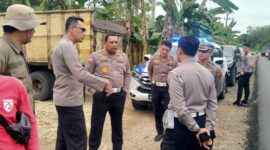 Dir Lantas Polda Jambi Kombes Pol Dhafi bersama BPJN, Kapolres Batanghari Cek Perbaikan Jalan. FOTO : DHEA