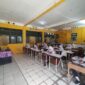 Siswa Siswi SMP Negeri 2 Kuala Tungkal saat mengikuti Ujian Sekolah. FOTO : Ist