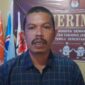M. Taufik Komisioner KPU Tanjab Barat Divisi Teknis dan Penyelenggara.(FOTO : Eko)