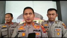 Kapolres Tanjab Barat AKBP Padli didampingi Kabag Ops Kompol Jan Manto Hasiholan dan Kasubbag Humas Iptu Bambang Wijanarko. FOTO : Tangkapan Layar