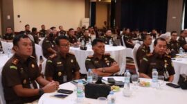 Kajari Tanjab Barat Marcelo Bellah bersama para Kajari Wilayah Hukum Kajari Jambi saat mengikuti Bimtek, Selasa (20/6/23). FOTO : Dok Kejari Tjb 