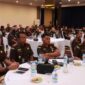 Kajari Tanjab Barat Marcelo Bellah bersama para Kajari Wilayah Hukum Kajari Jambi saat mengikuti Bimtek, Selasa (20/6/23). FOTO : Dok Kejari Tjb 