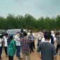 Pemeriksaan lokasi dan Titik Koordinat Perkara Perdata antara Kelompok Tani Saleh dengan SKK Migas PetroChina, Senin (19/6/23) lalu. FOTO : Ist